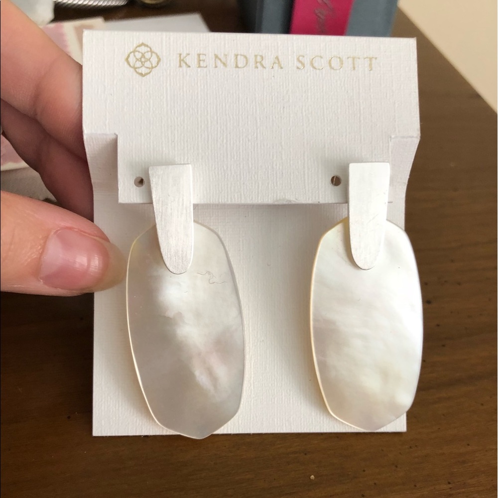 Kendra Scott pearlescent earrings brand new